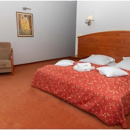 Piast 3* Cedynia